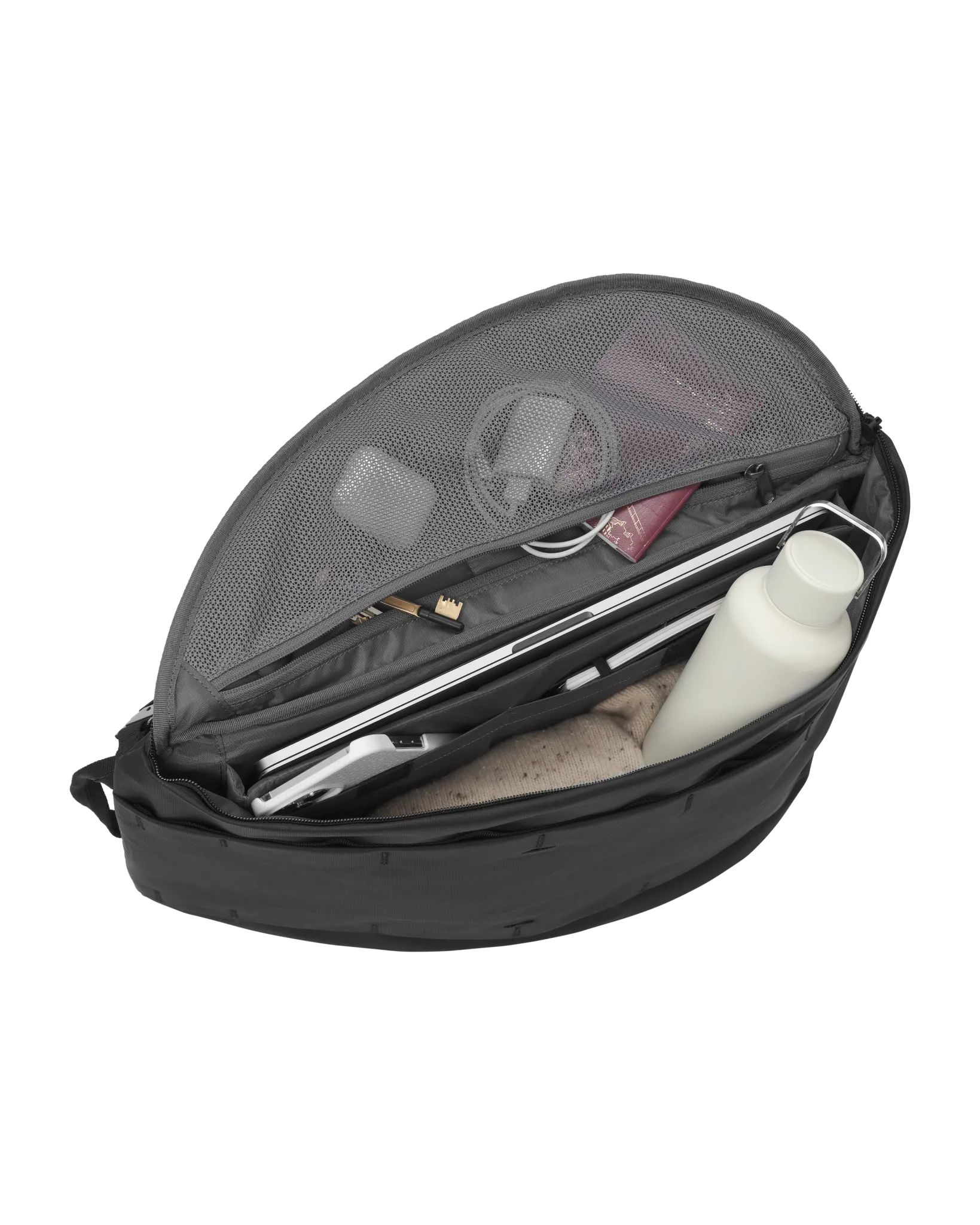 D_b_ Hugger Base Backpack, 15L