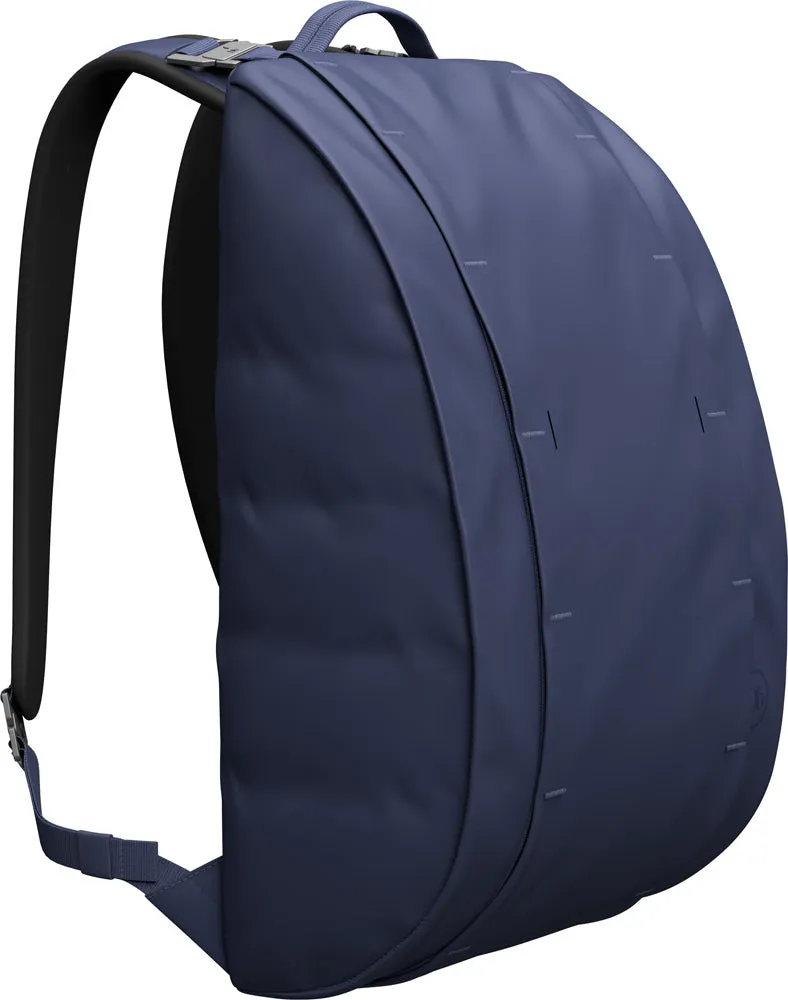 D_b_ Hugger Base Backpack, 15L