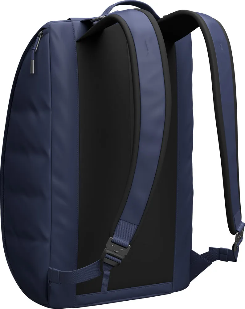 D_b_ Hugger Base Backpack, 15L