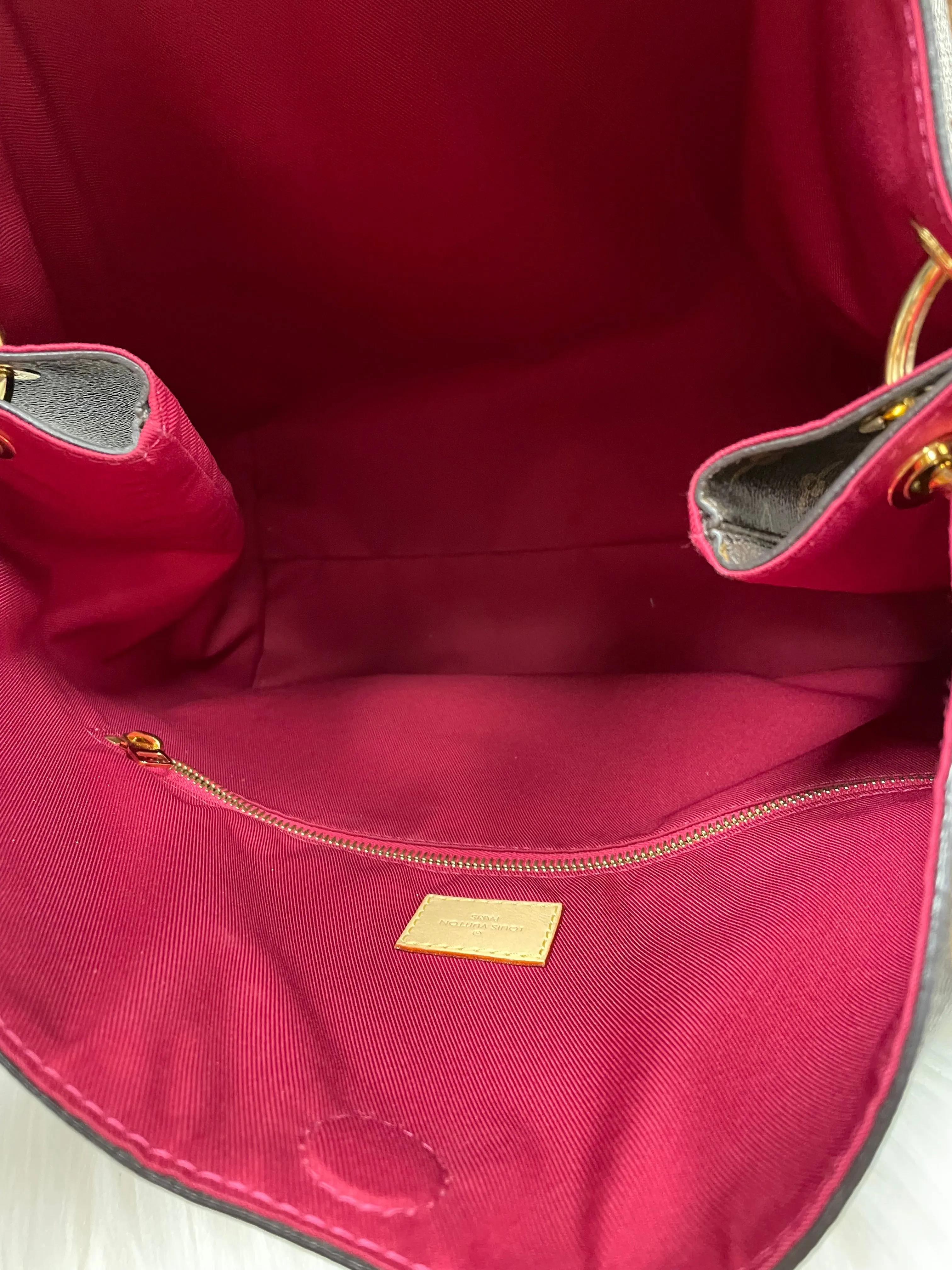Handbag Luxury Designer By Louis Vuitton, Size: Large