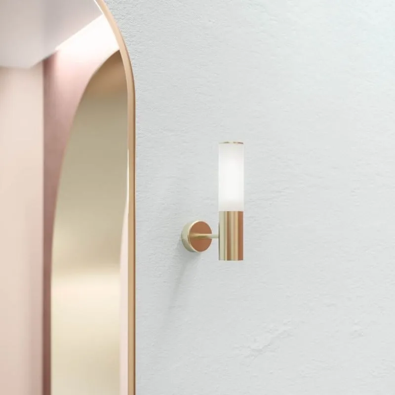 Italian Made Elegant Brass Wall Light