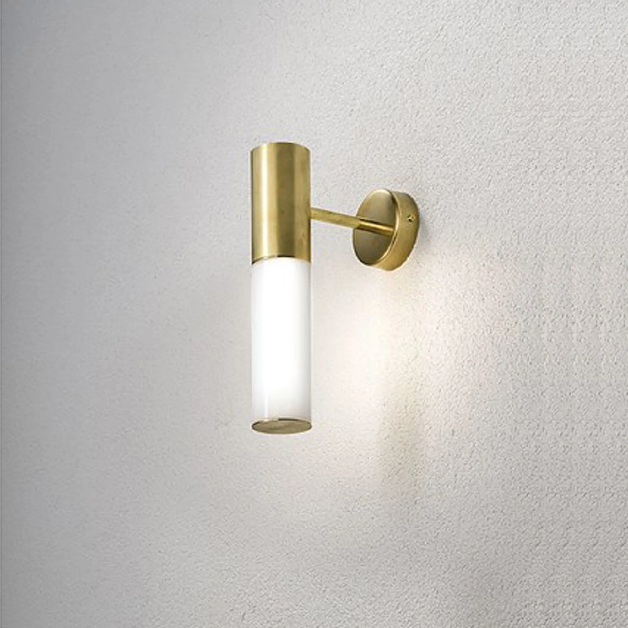Italian Made Elegant Brass Wall Light