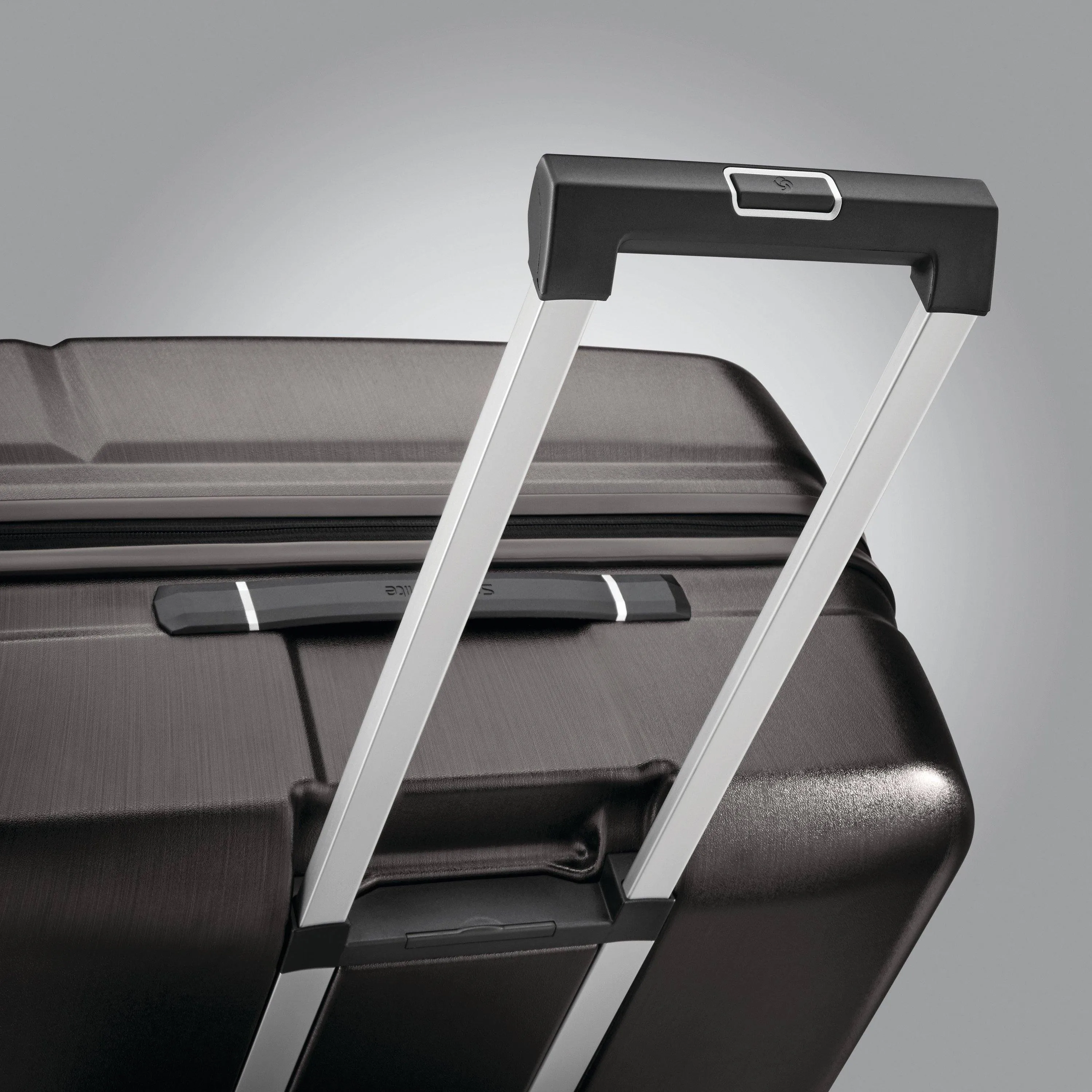 Samsonite Etude 20" 4-Wheel Carry-On Luggage