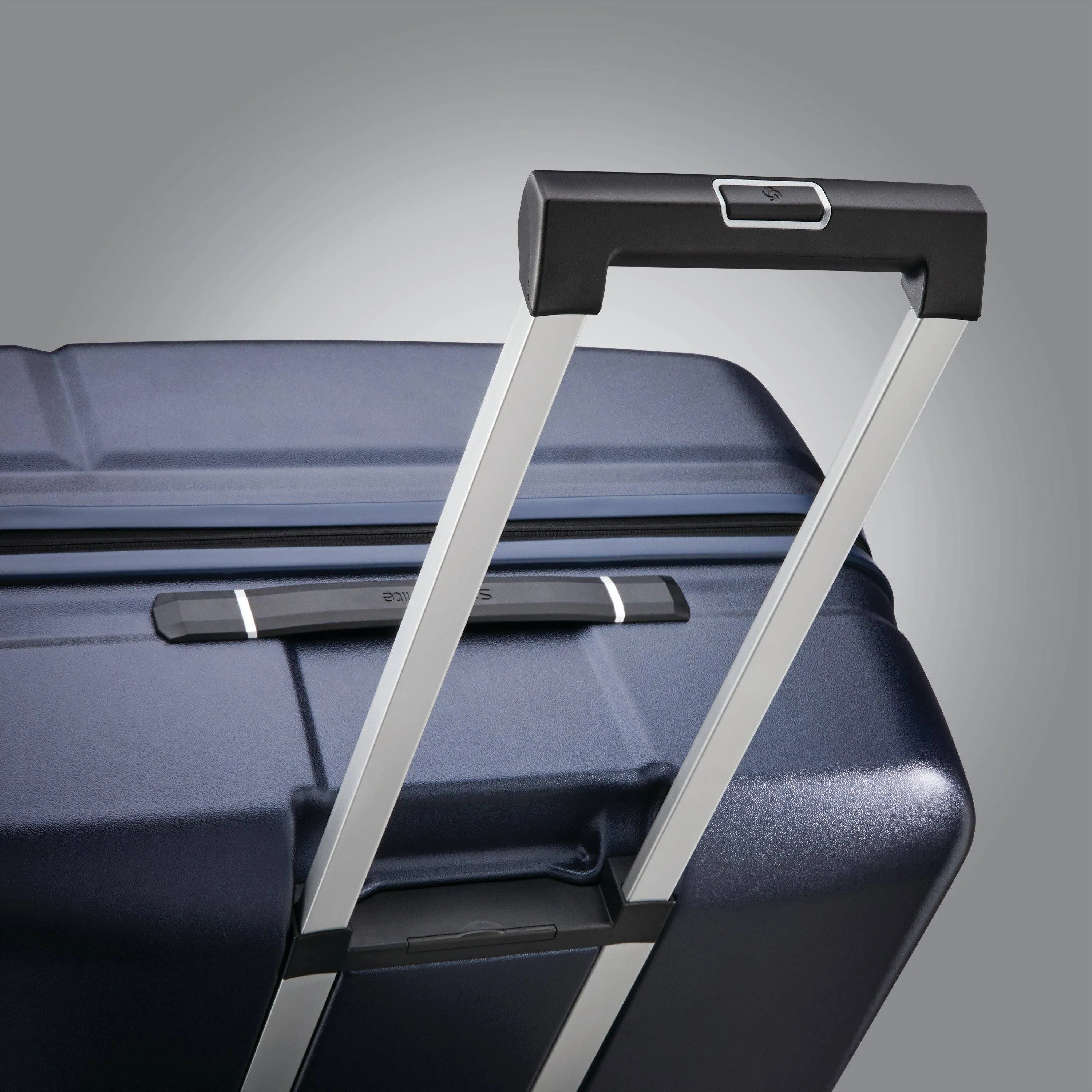Samsonite Etude 20" 4-Wheel Carry-On Luggage