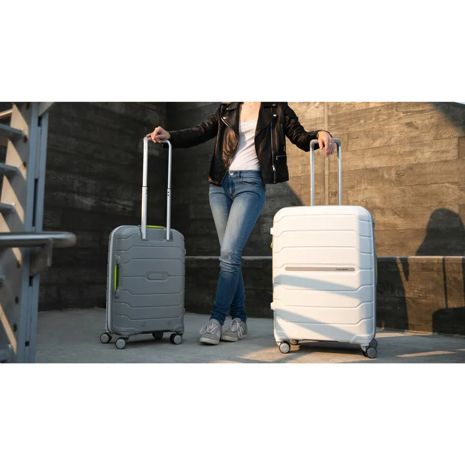 Samsonite Freeform Medium Spinner