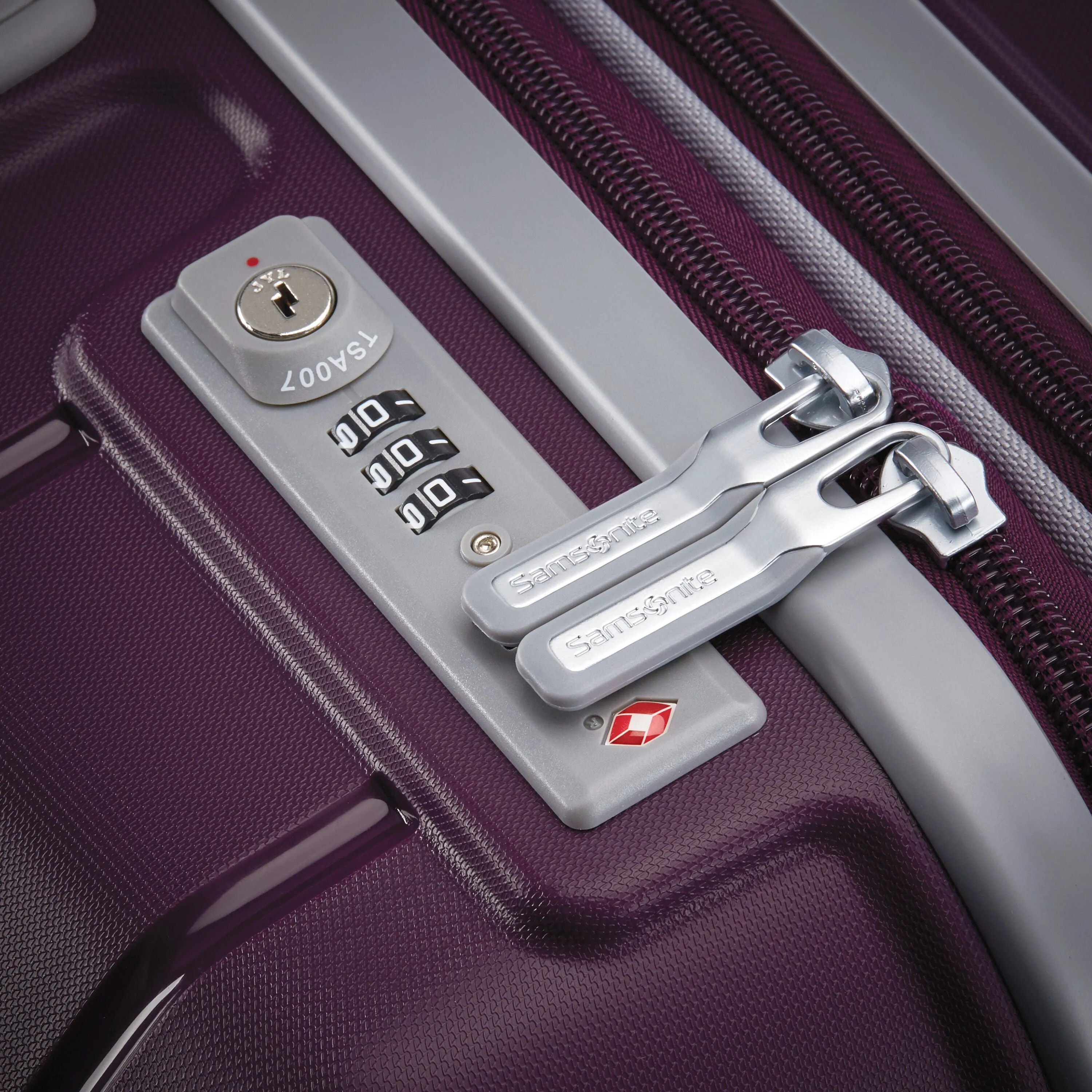 Samsonite Freeform Medium Spinner