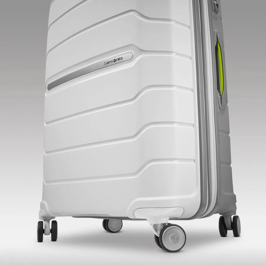 Samsonite Freeform Medium Spinner